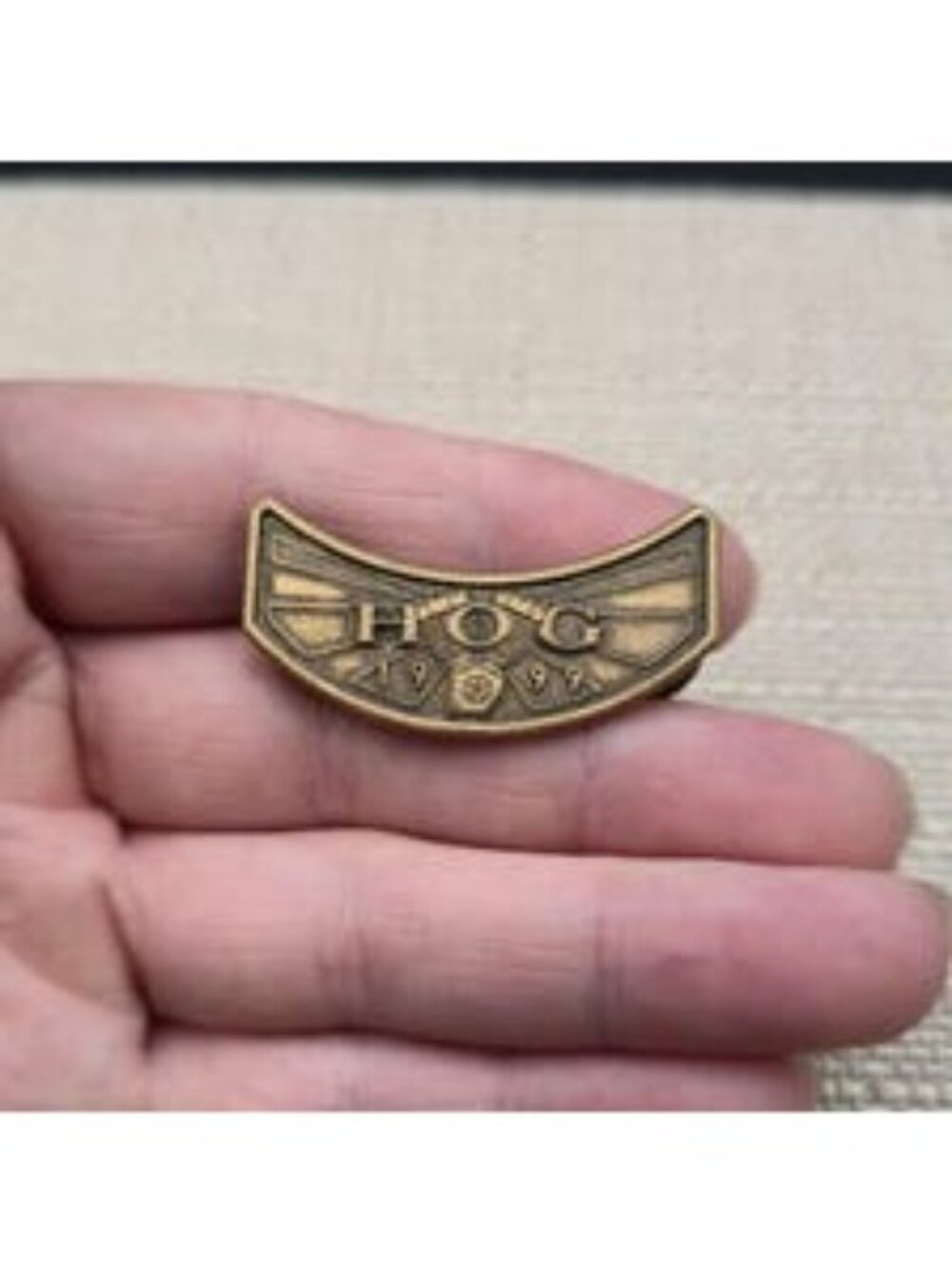 Vintage 1999 Harley Davidson HOG Motorcycle Owner Group Antique Bronze Pin A8319